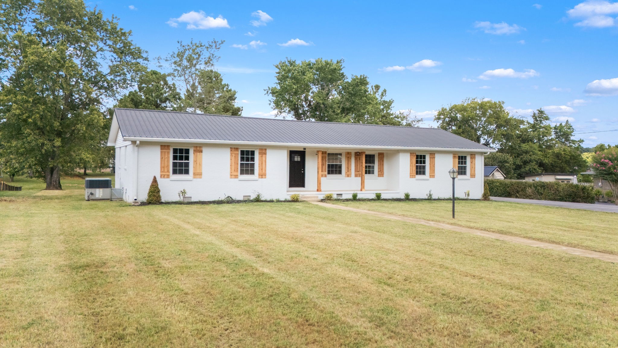 813 Brookhaven Cir