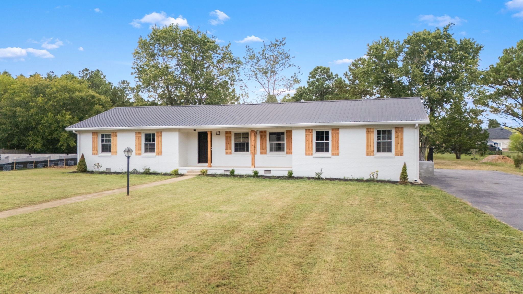813 Brookhaven Cir