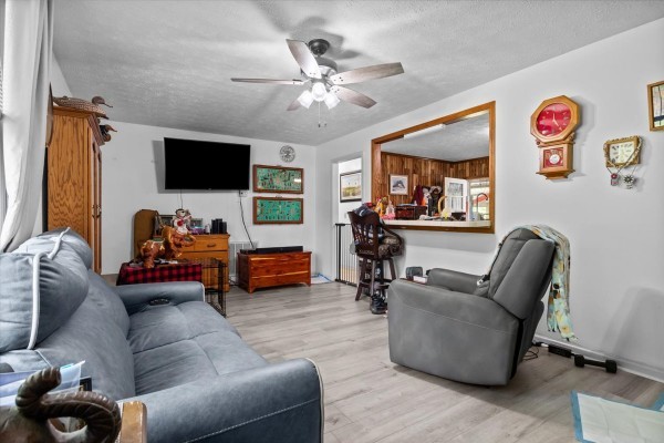 4135 Highway 70, E