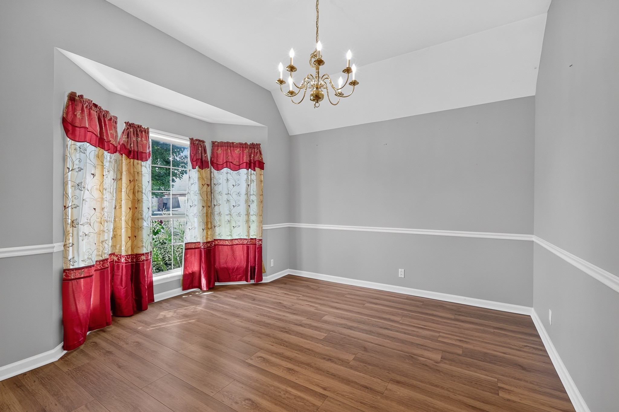 2214 River Rock Xing