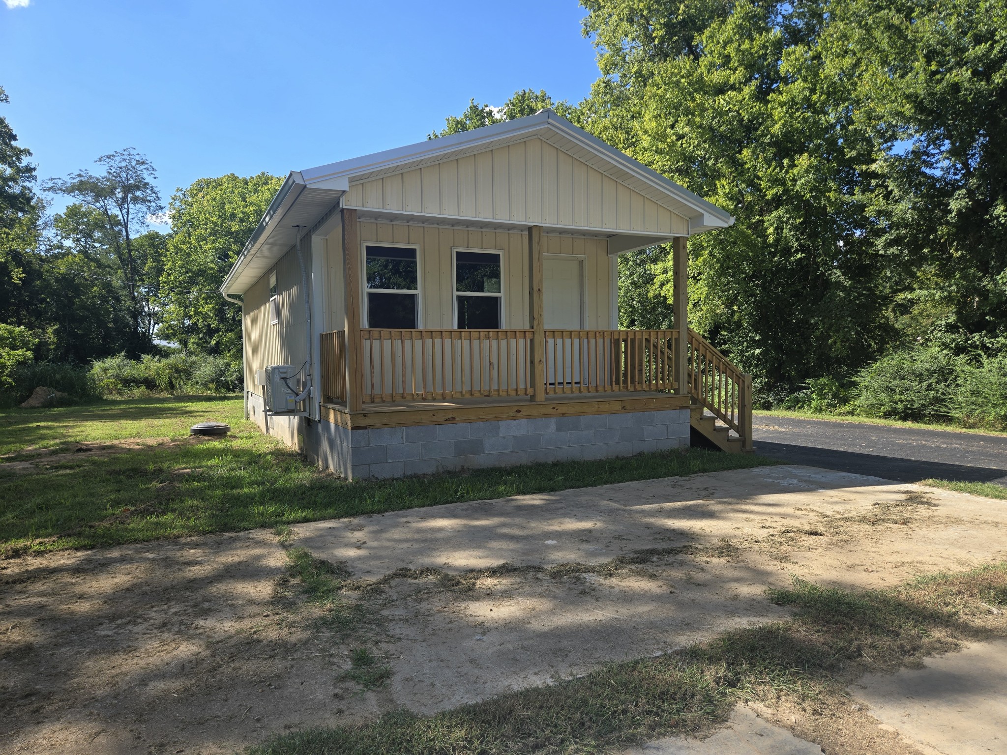 105 Fairground Dr