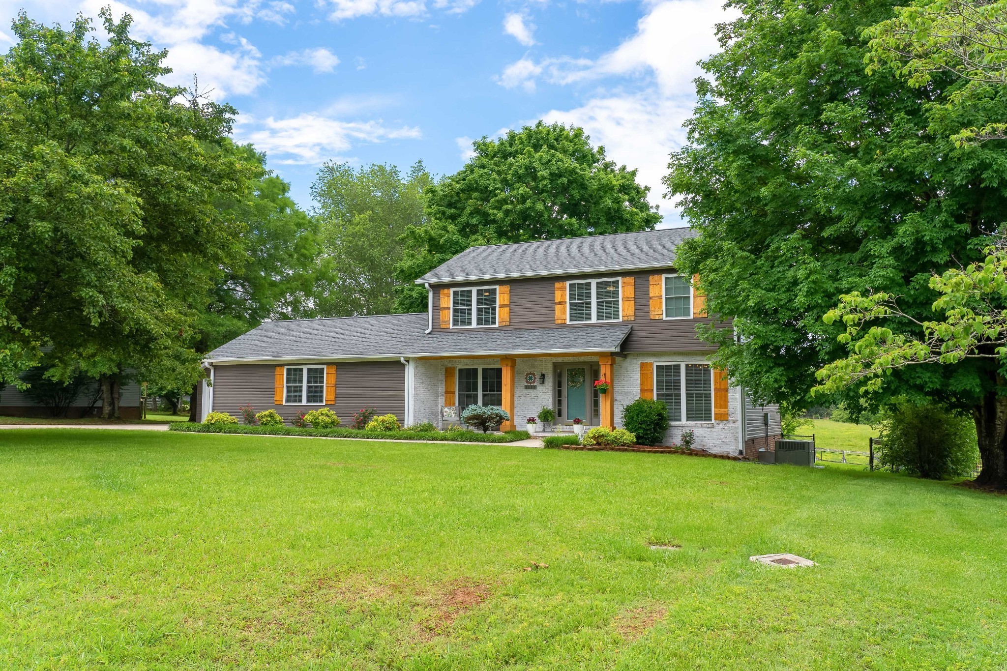 1112 Belmont Dr