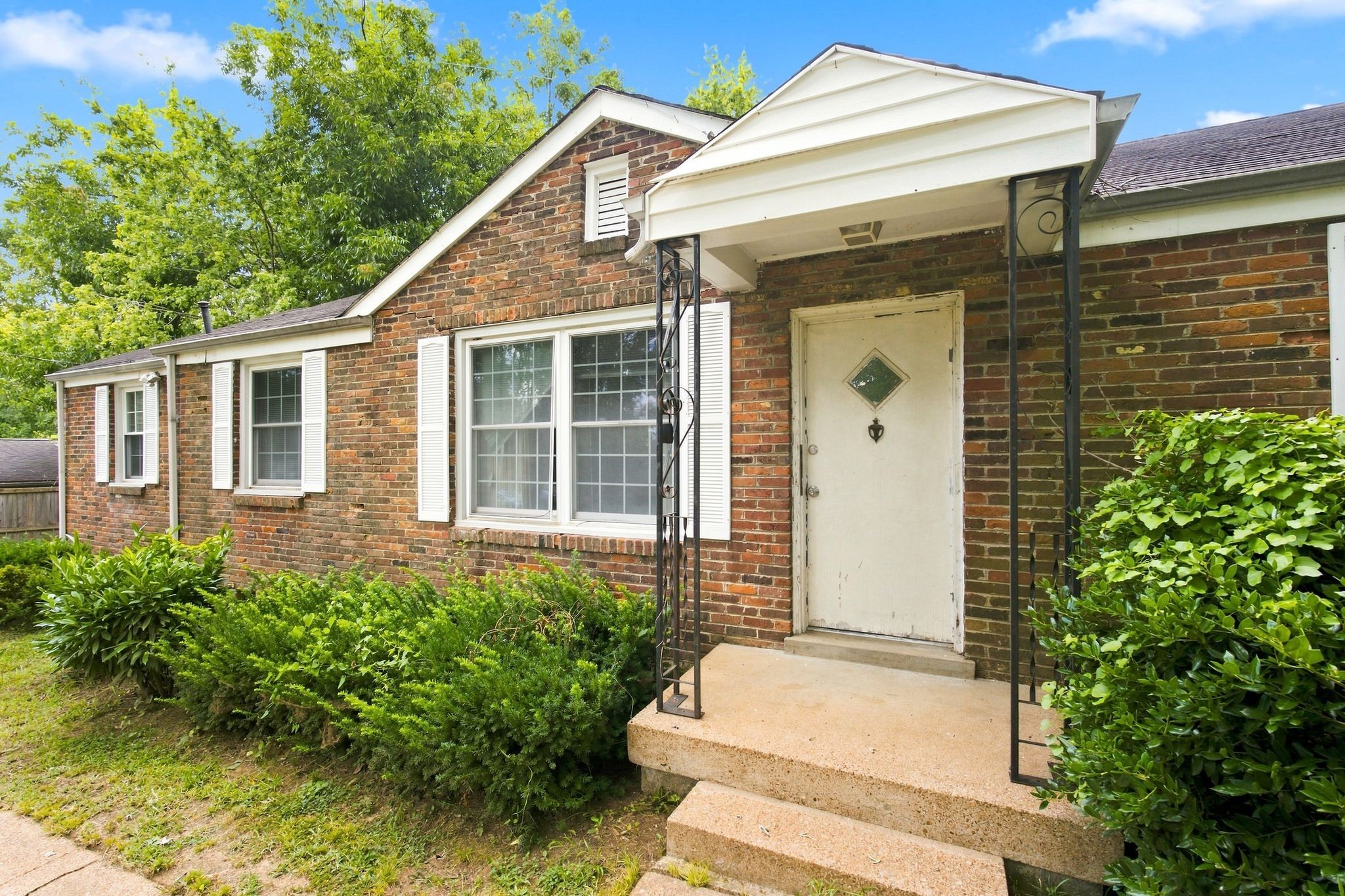 511 Brentlawn Dr