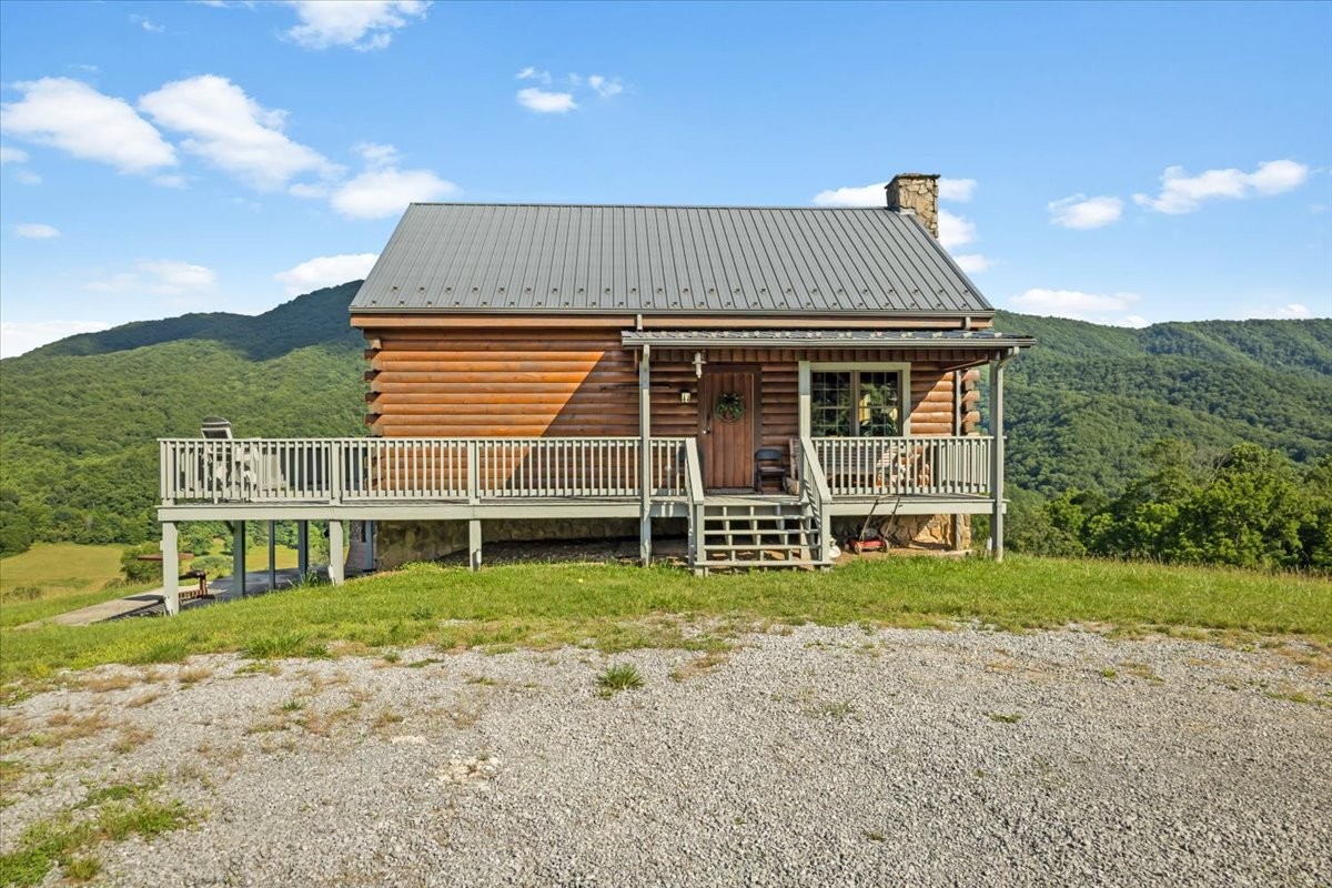 490 Mountain Springs Rd