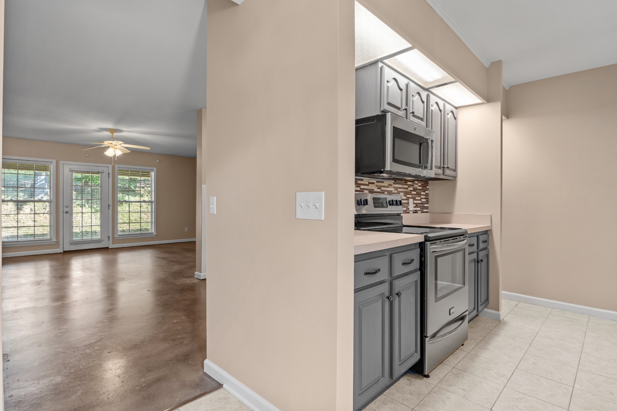 111 Eastdale Ln