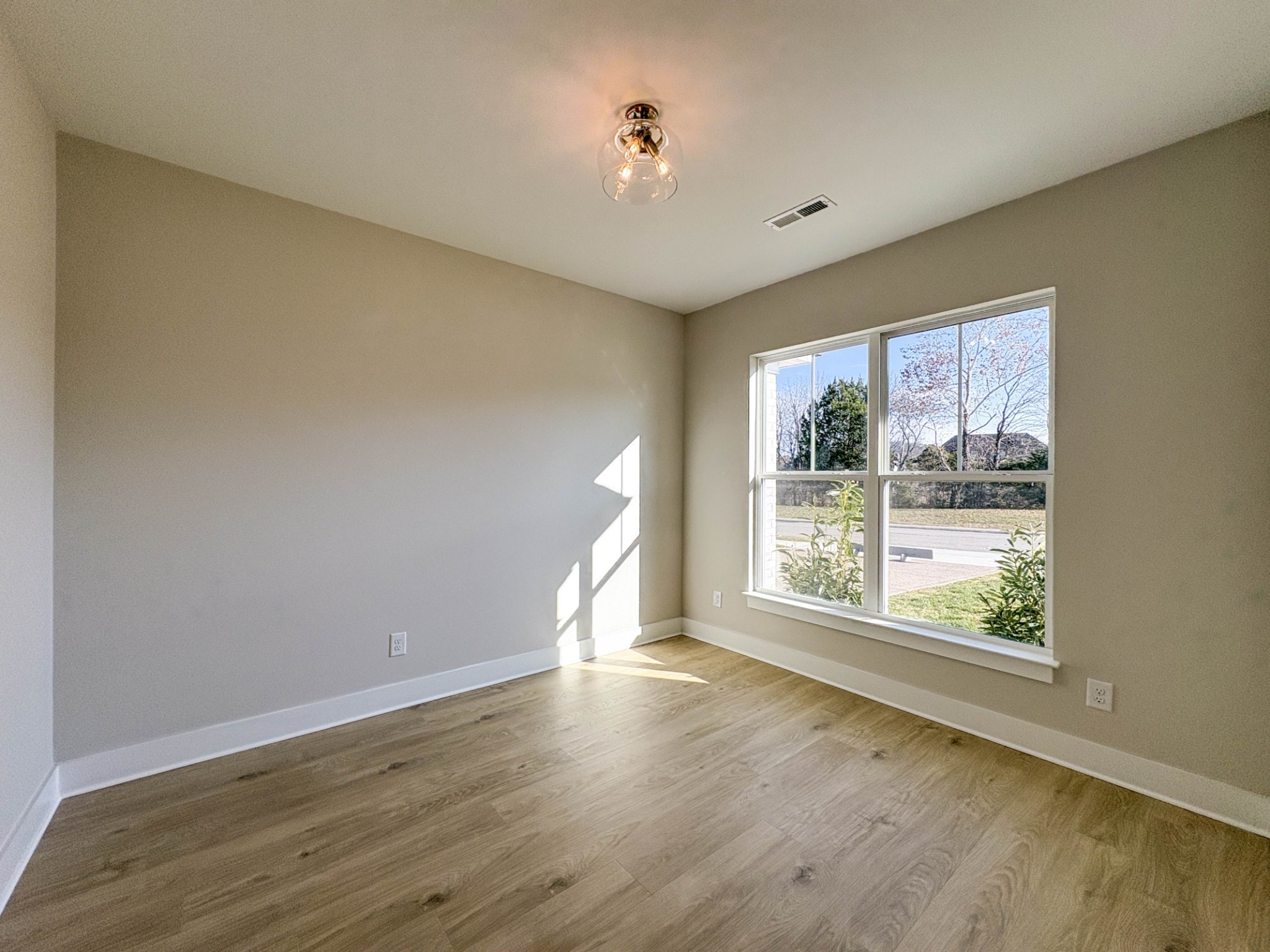 205 Settlers Way