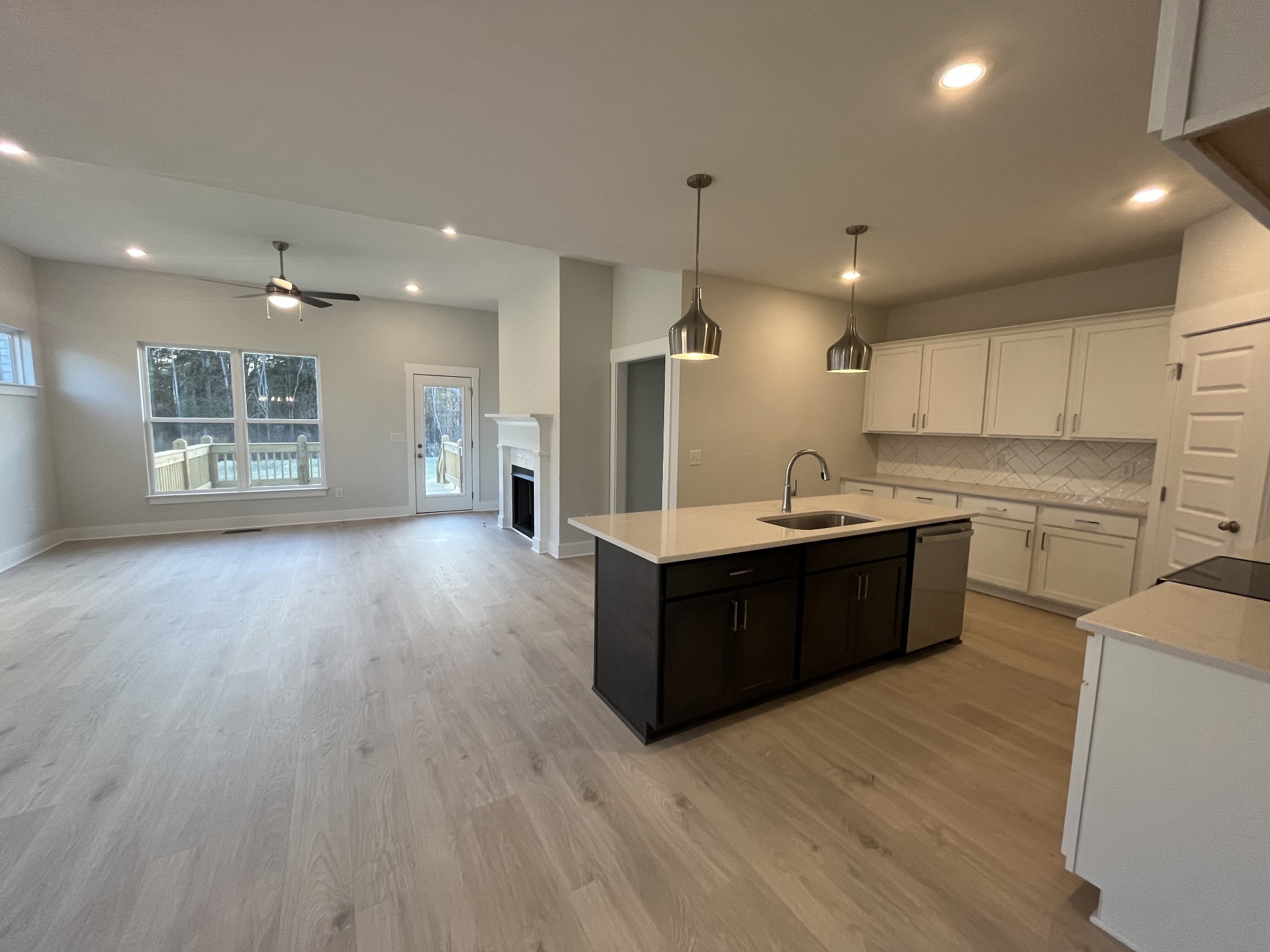 323 Goodwin Ln