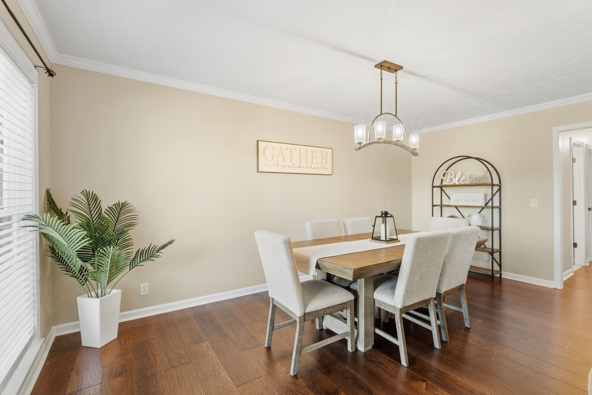 120 Hearthstone Manor Cir