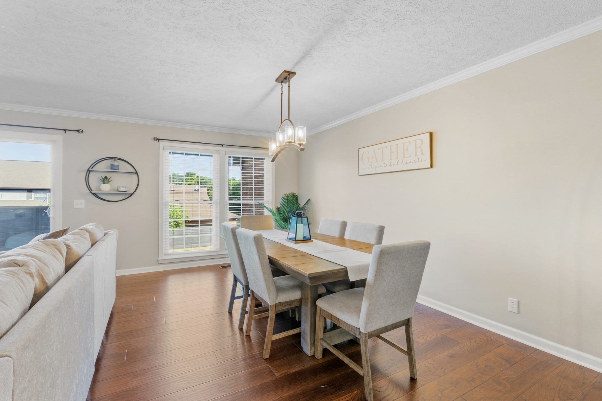 120 Hearthstone Manor Cir