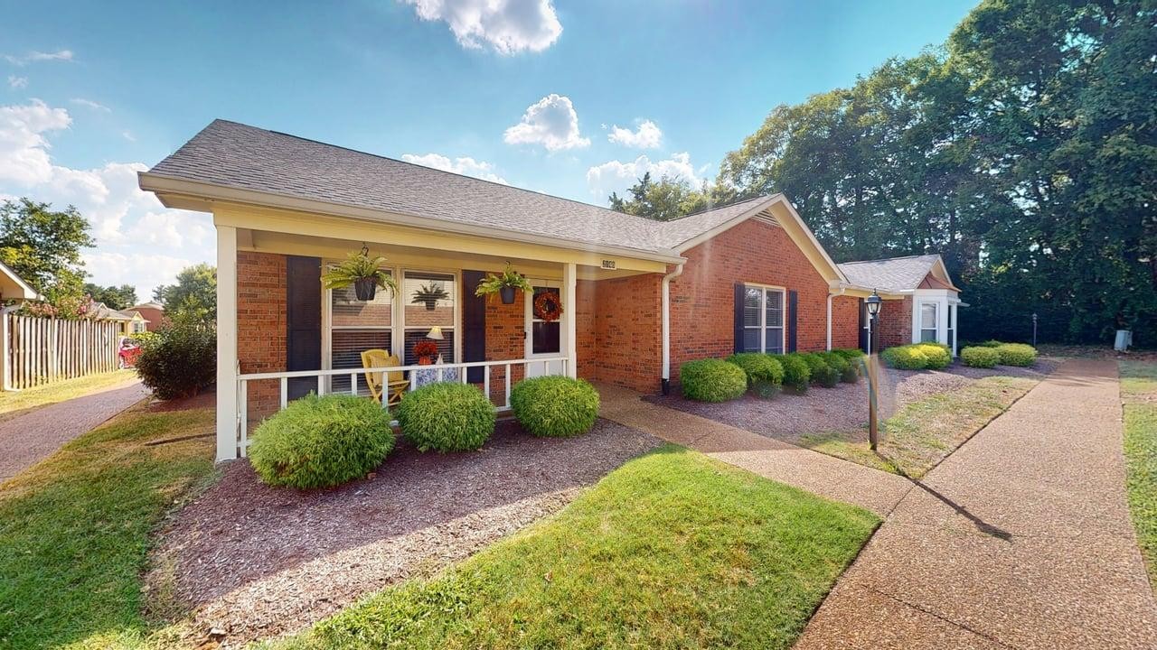 2148 River Chase Dr