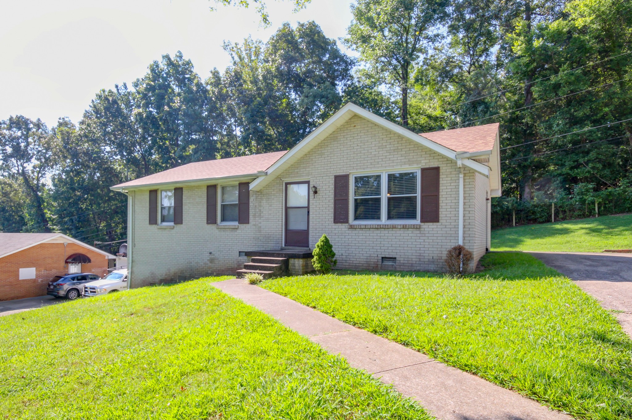 354 Crest Dr