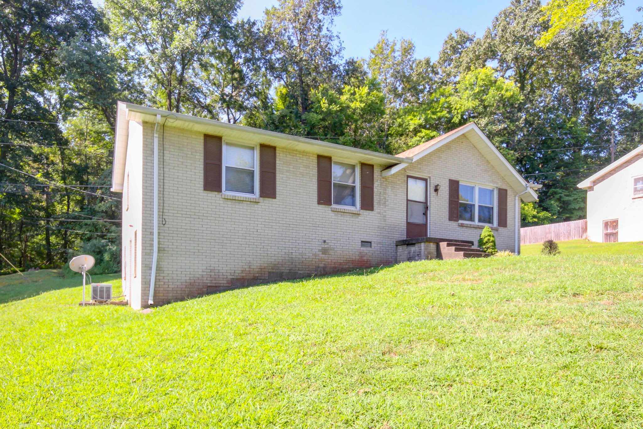 354 Crest Dr