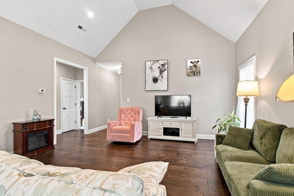 1271 Norman Chapel Rd, NW