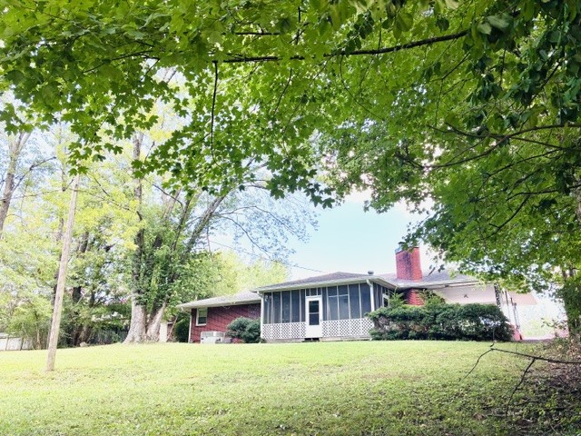 141 N Forrest Ave, N