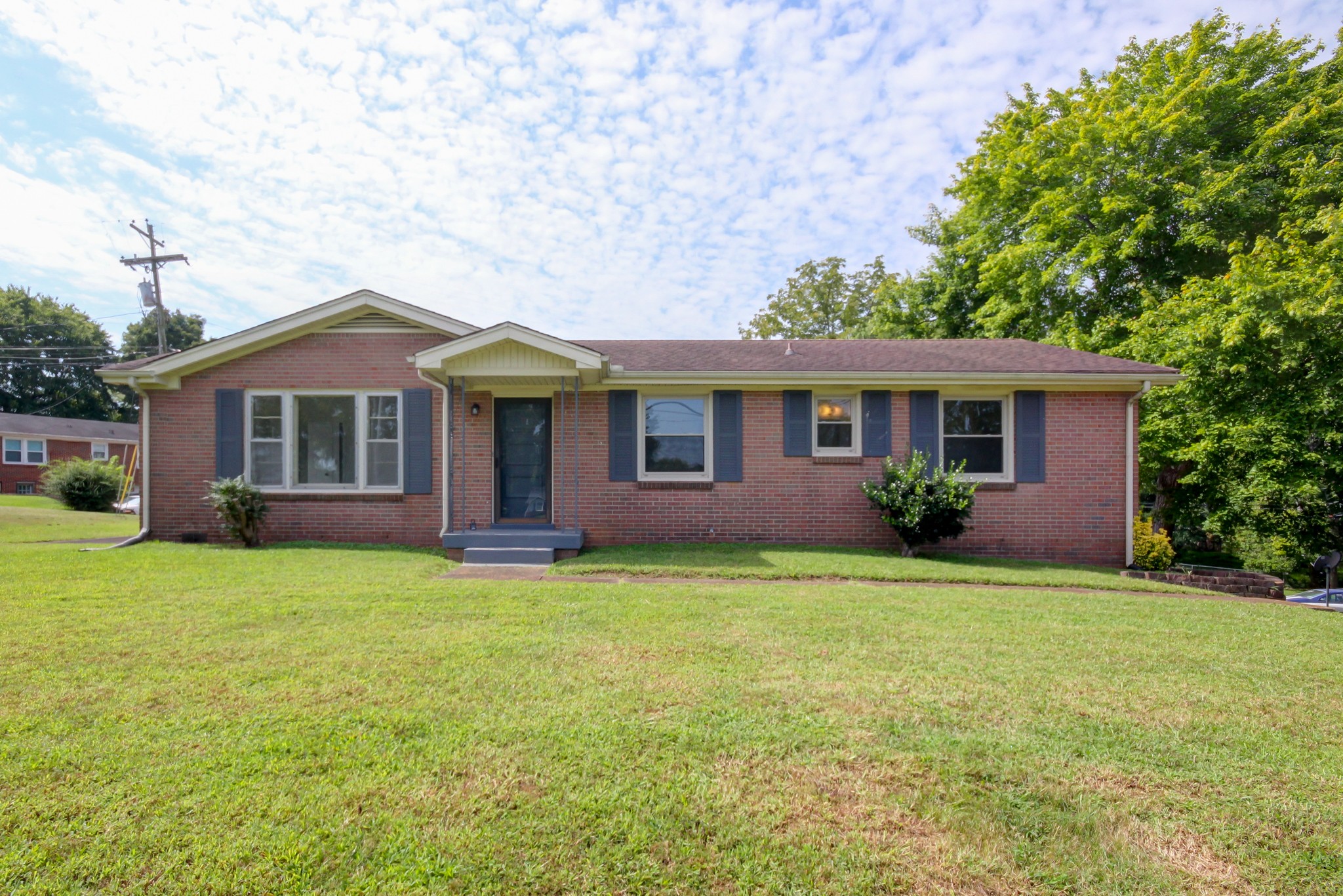 2128 Memorial Dr