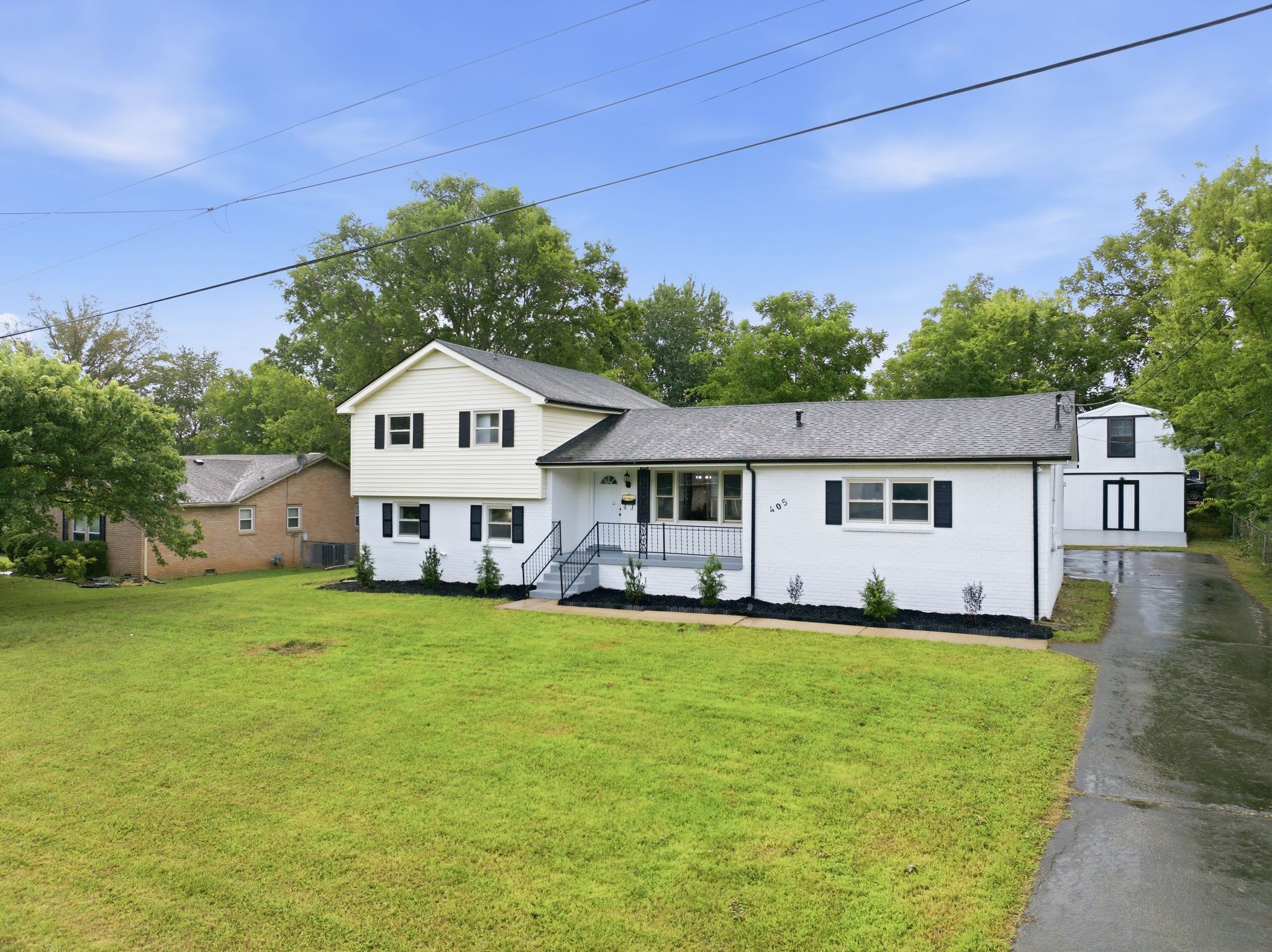 405 Beechwood Ct