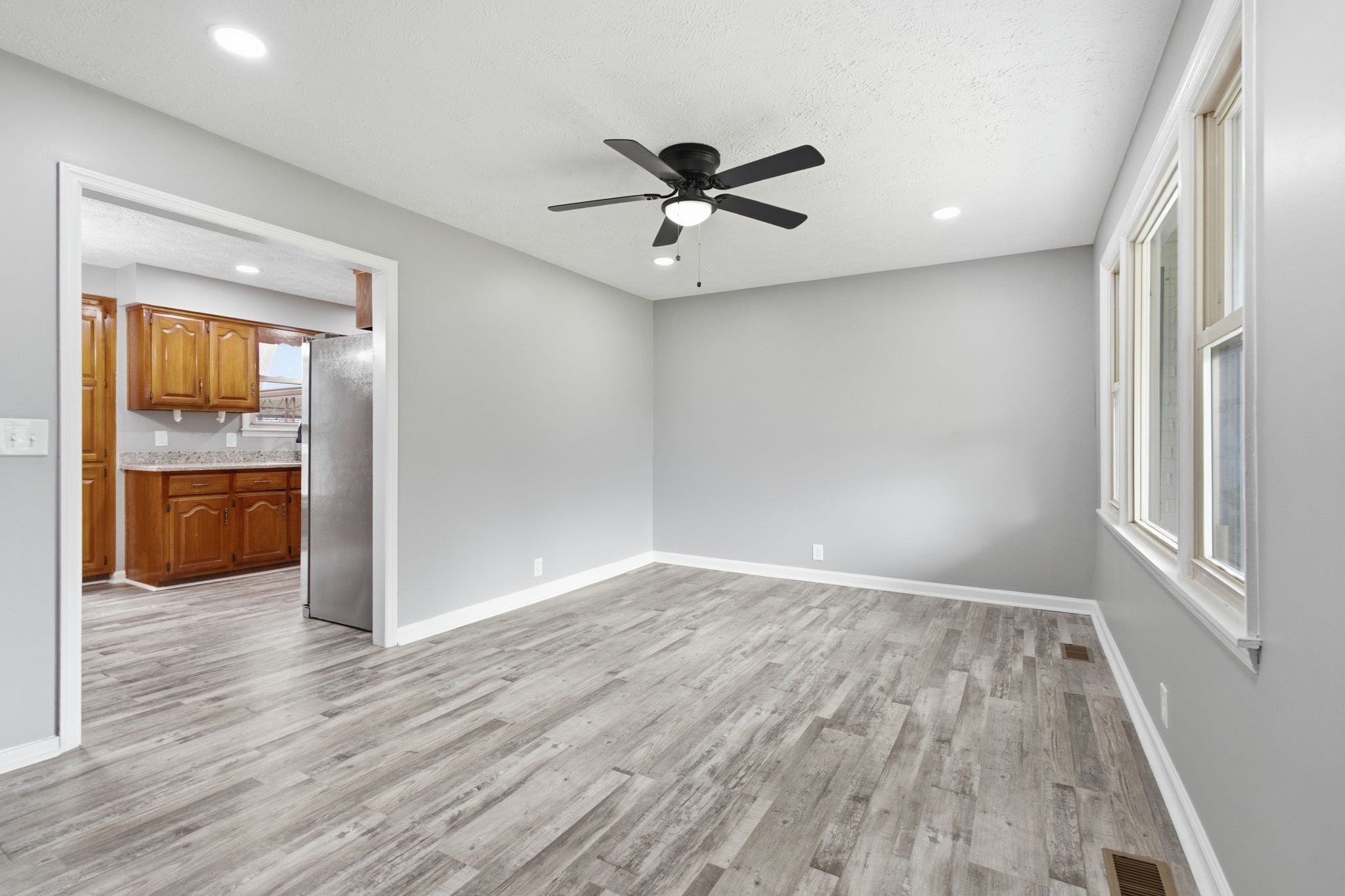 405 Beechwood Ct