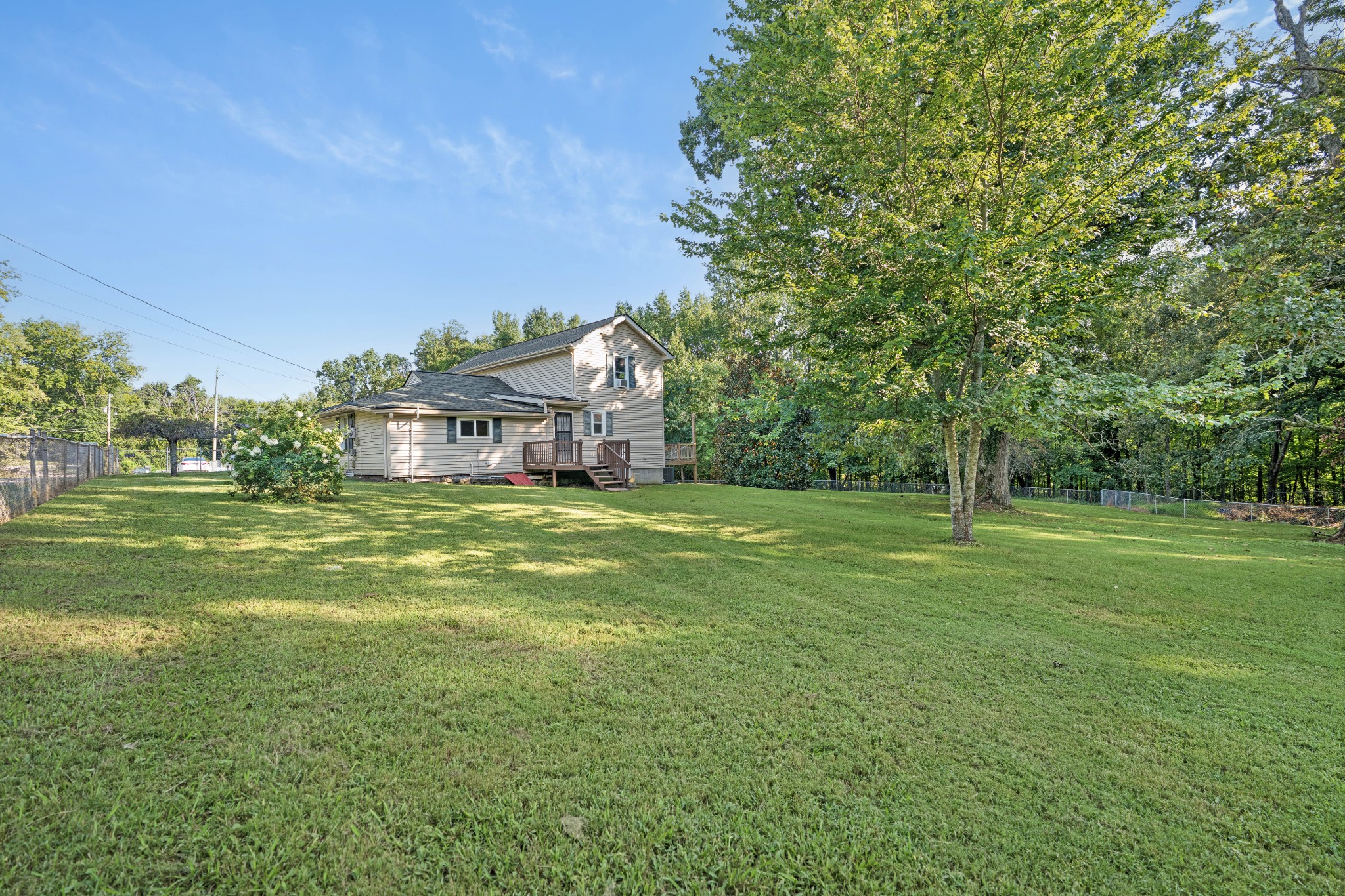 860 Potters Ln