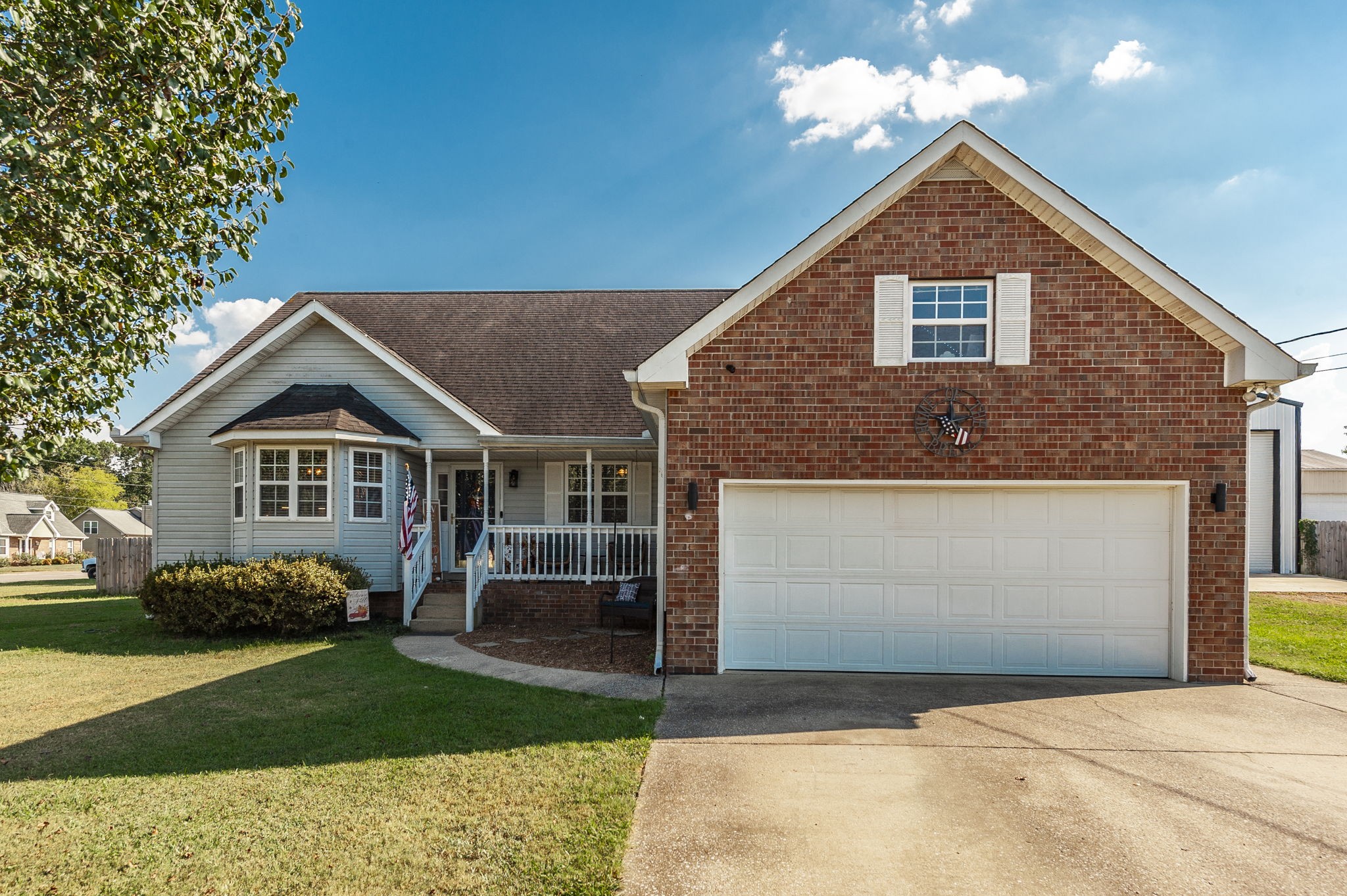 1026 Waters Edge Cir