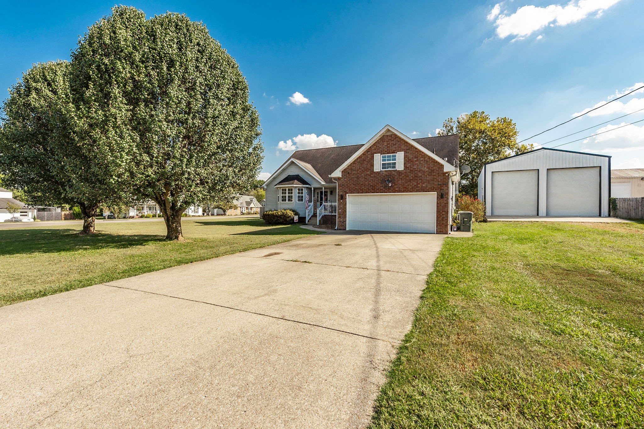 1026 Waters Edge Cir