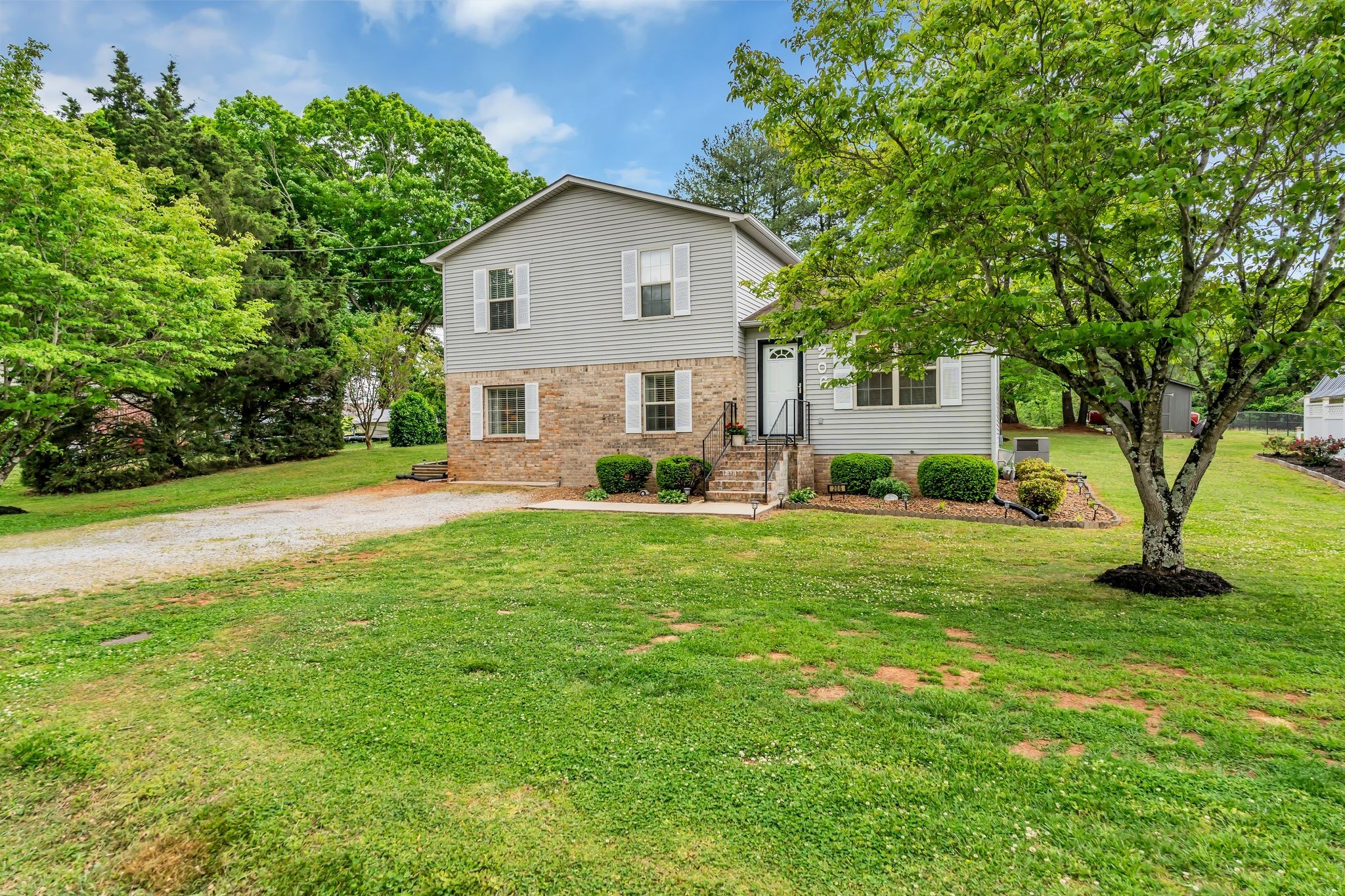 206 Homeward Ave