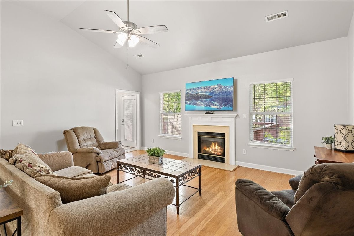 704 Sherbrooke Ct