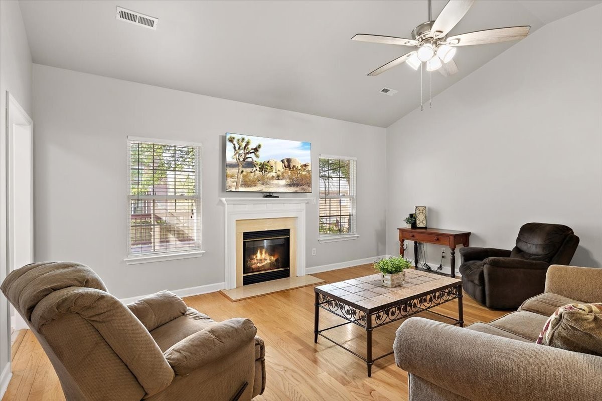 704 Sherbrooke Ct