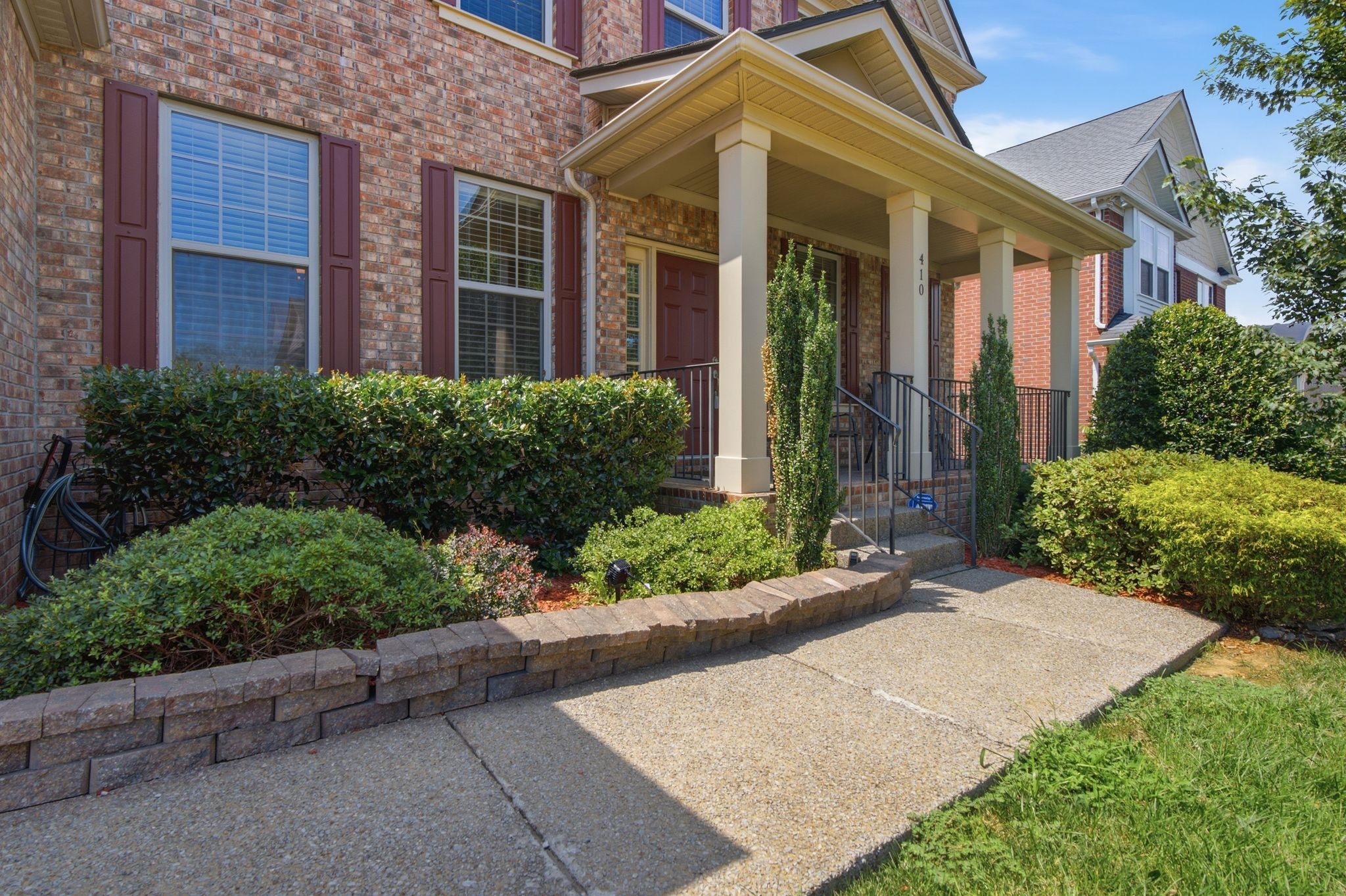 410 Valley Spring Dr