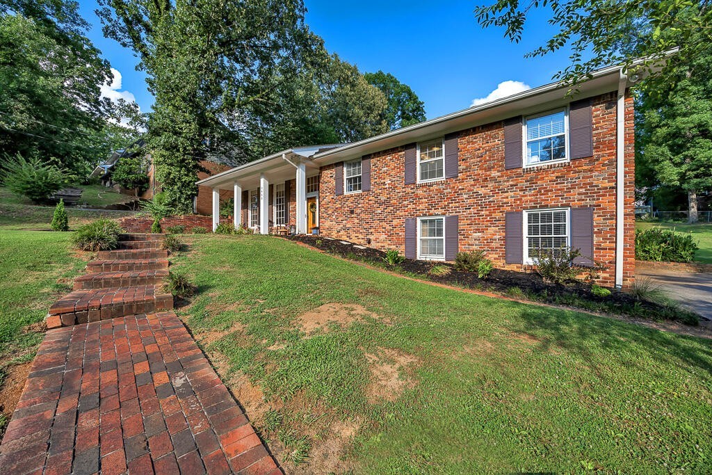 3430 Dogwood Trail, NW