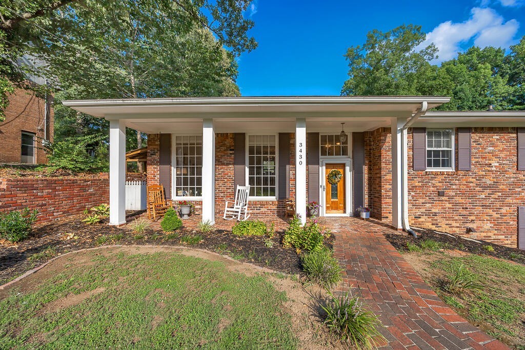 3430 Dogwood Trail, NW