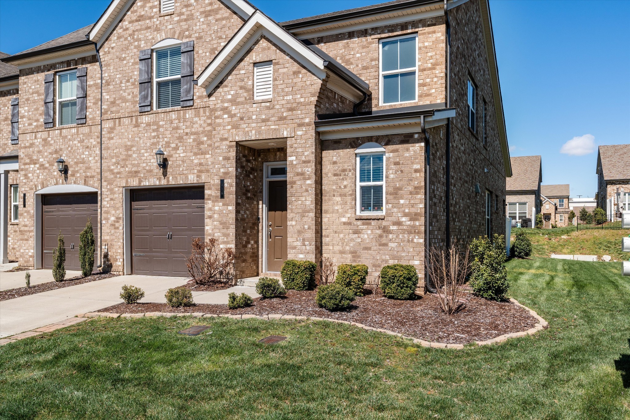 416 Deveron Dr