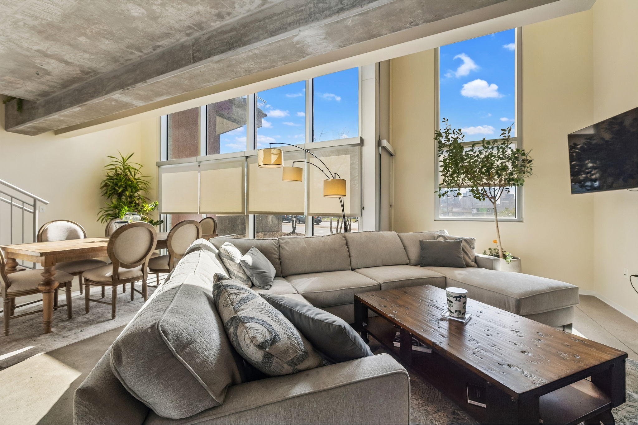 2115 Yeaman Pl