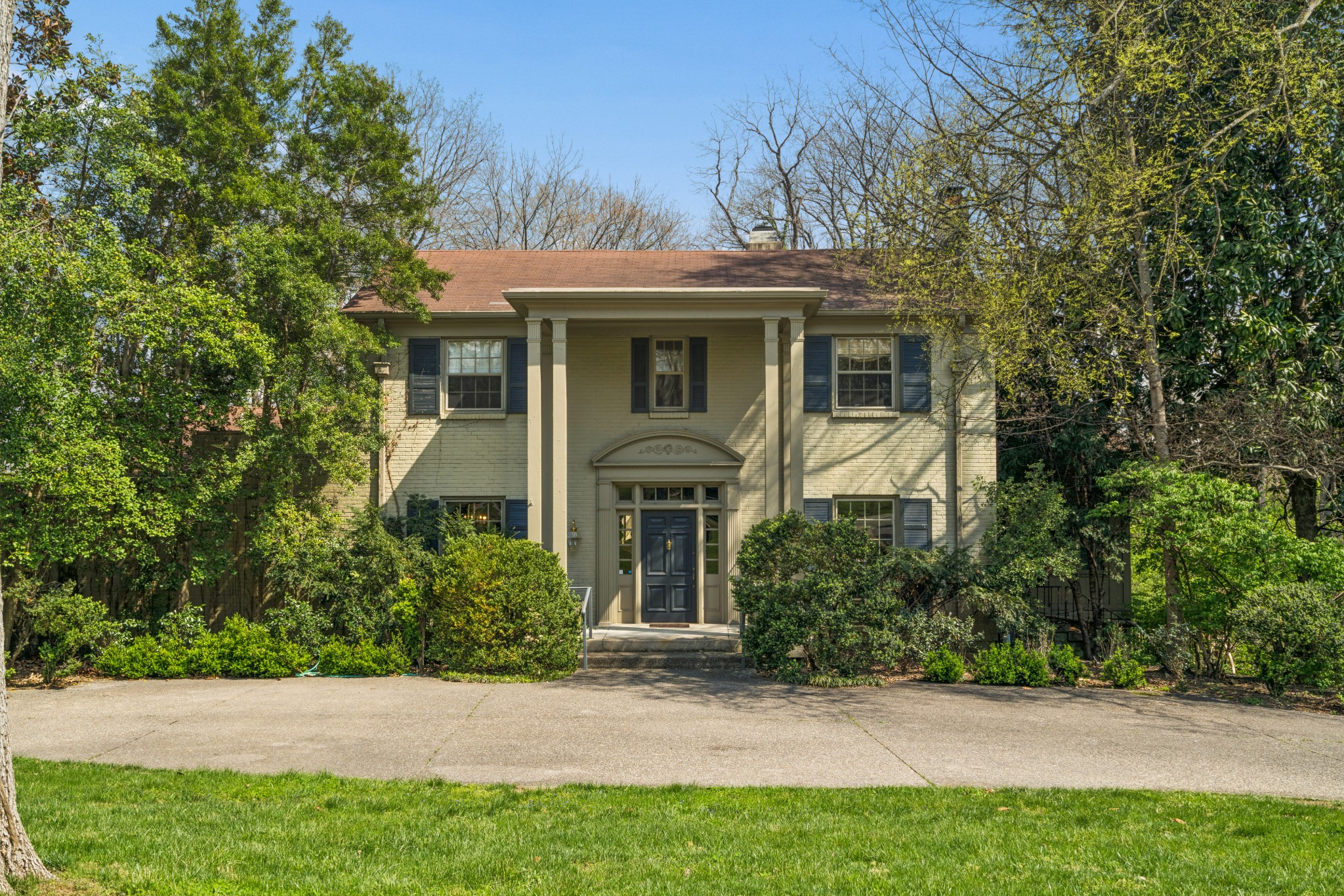 4216 Estes Rd