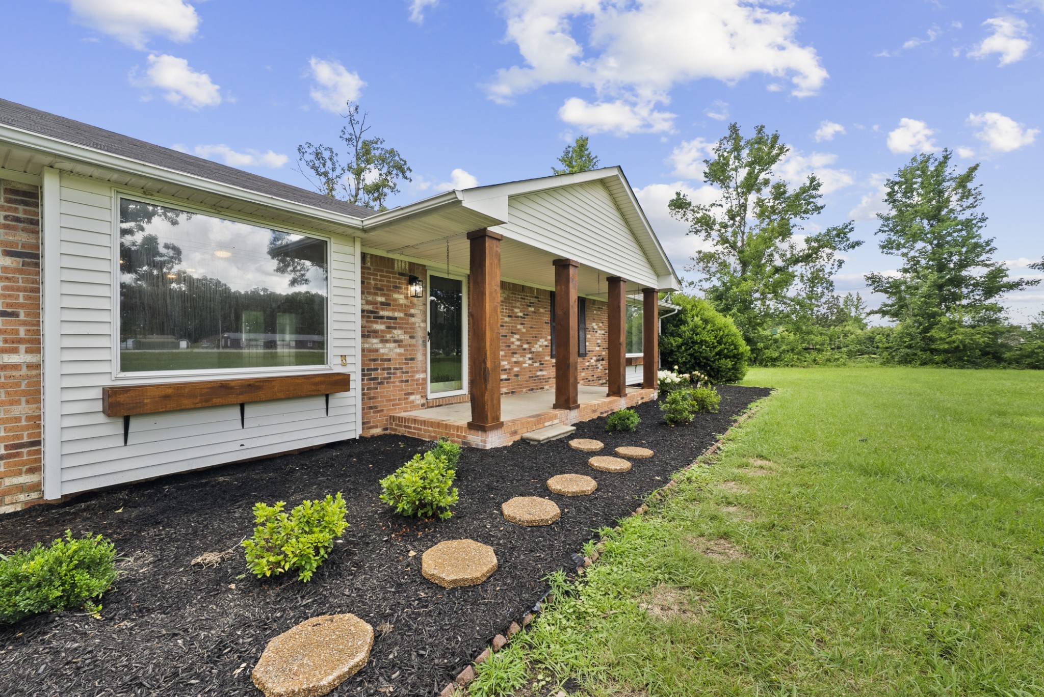 4982 Highway 43, N