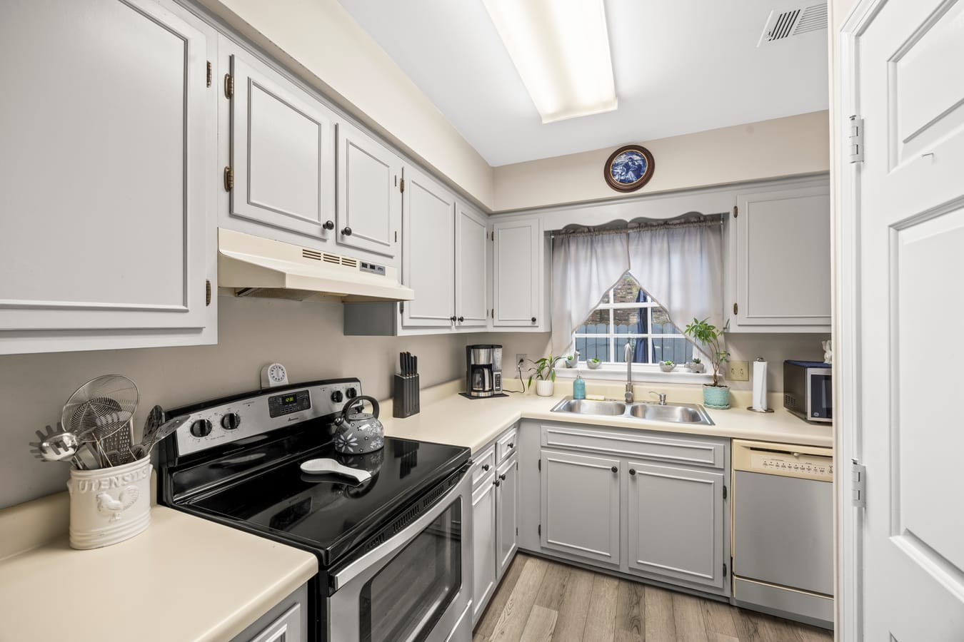 507 Hickory Villa Dr