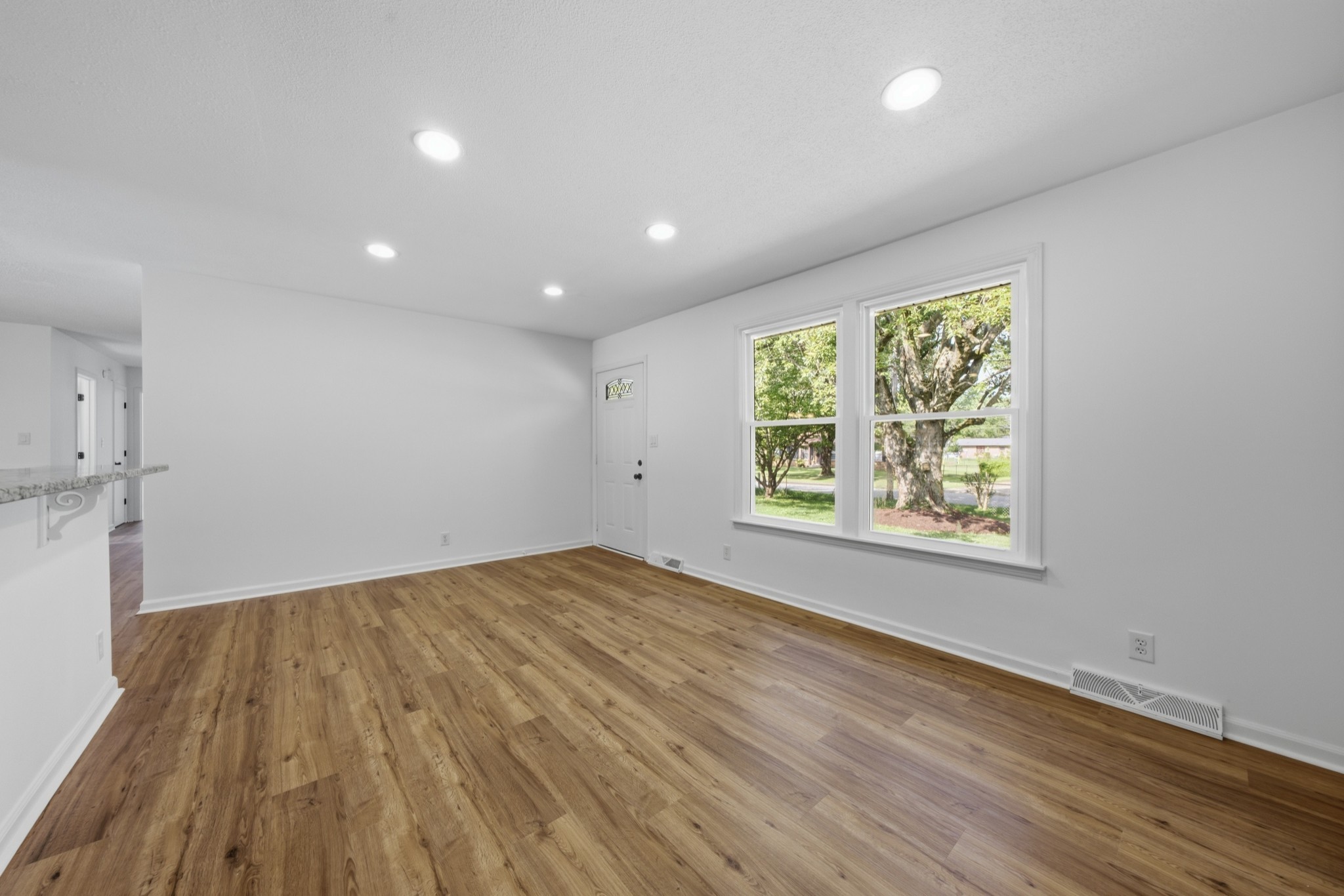 112 James Dr