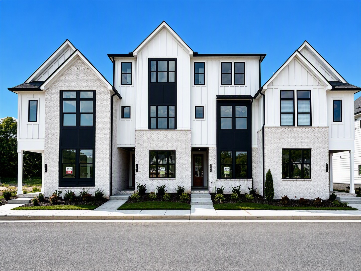 2104 Conductor Ln