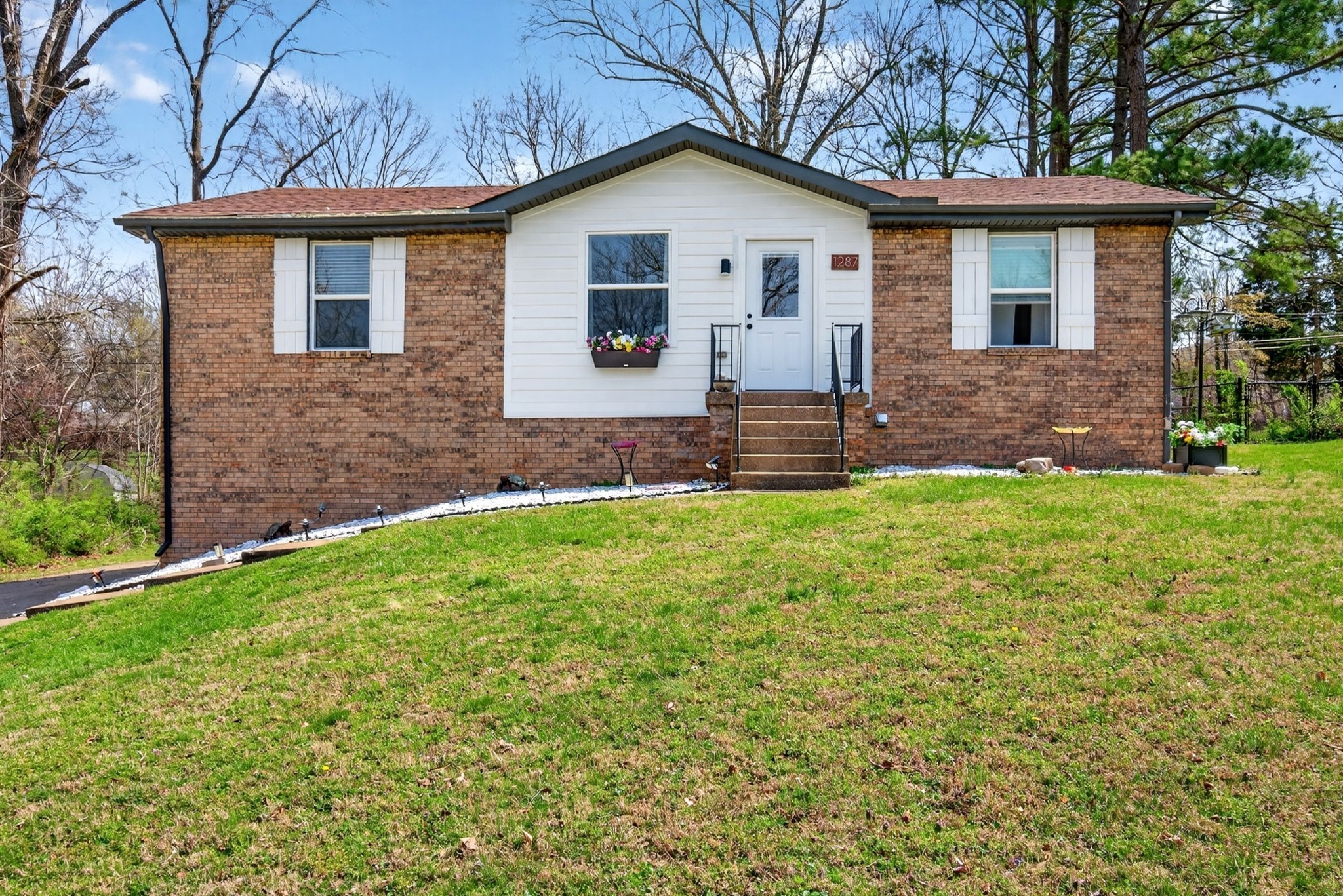 1287 Jostin Dr