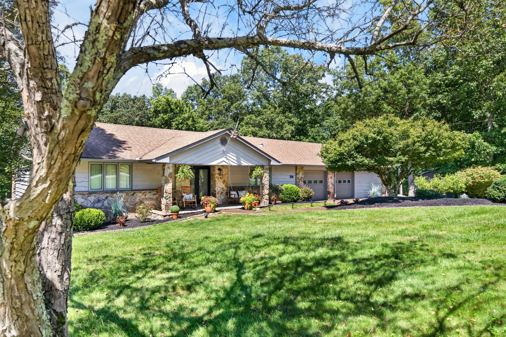 114 Morris Ln