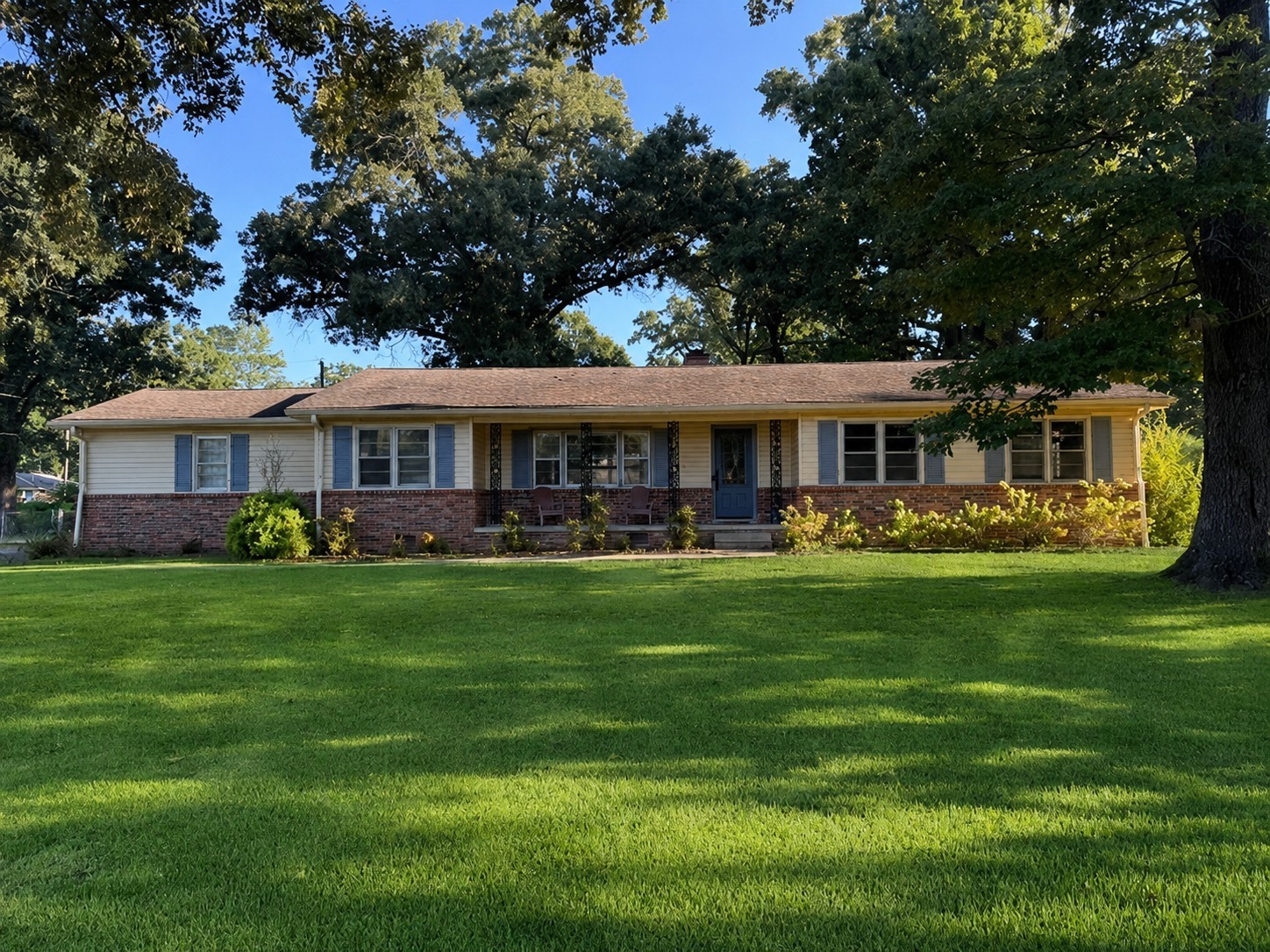 608 Bragg Cir