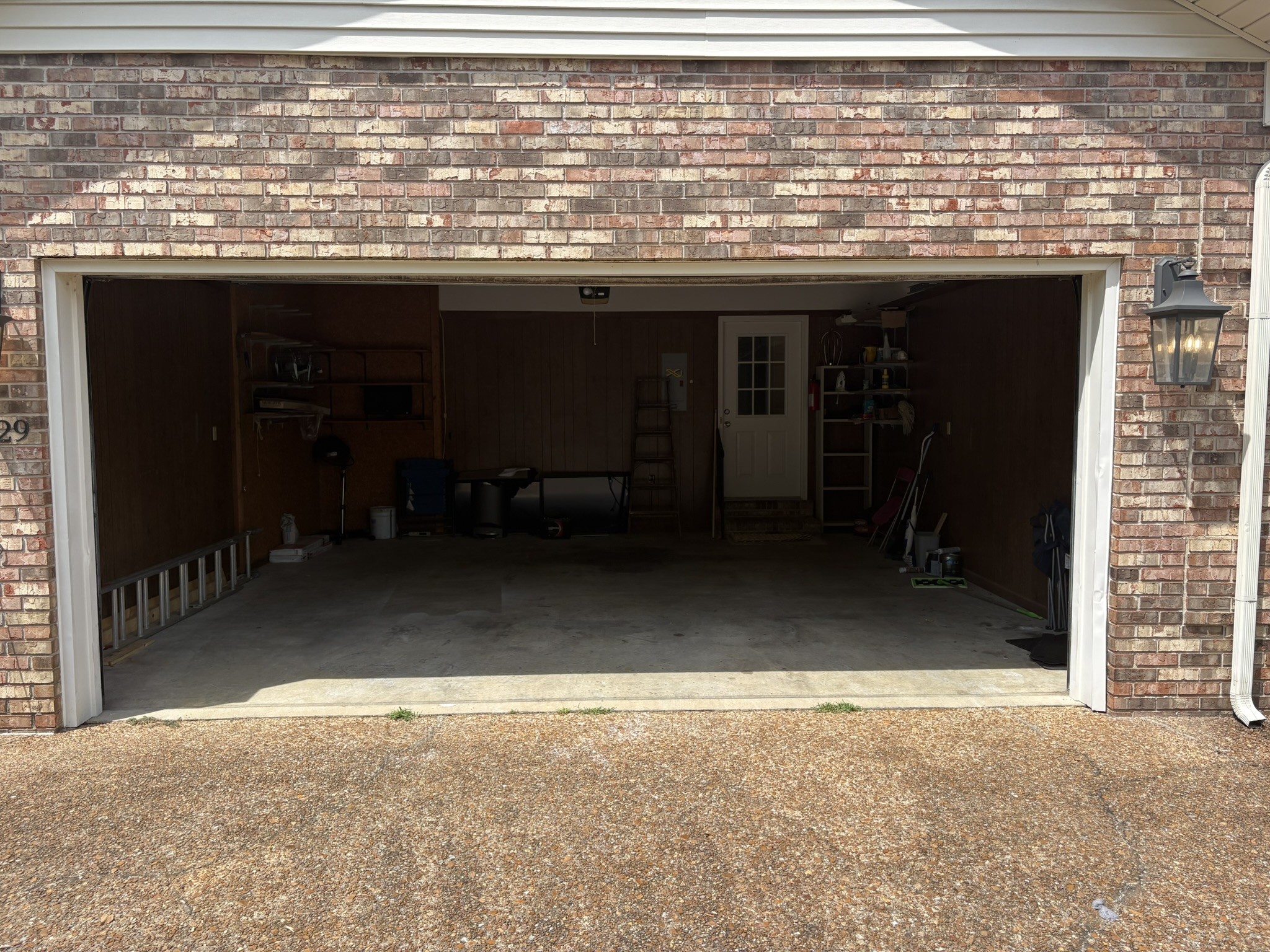 229 Hillsboro Cir