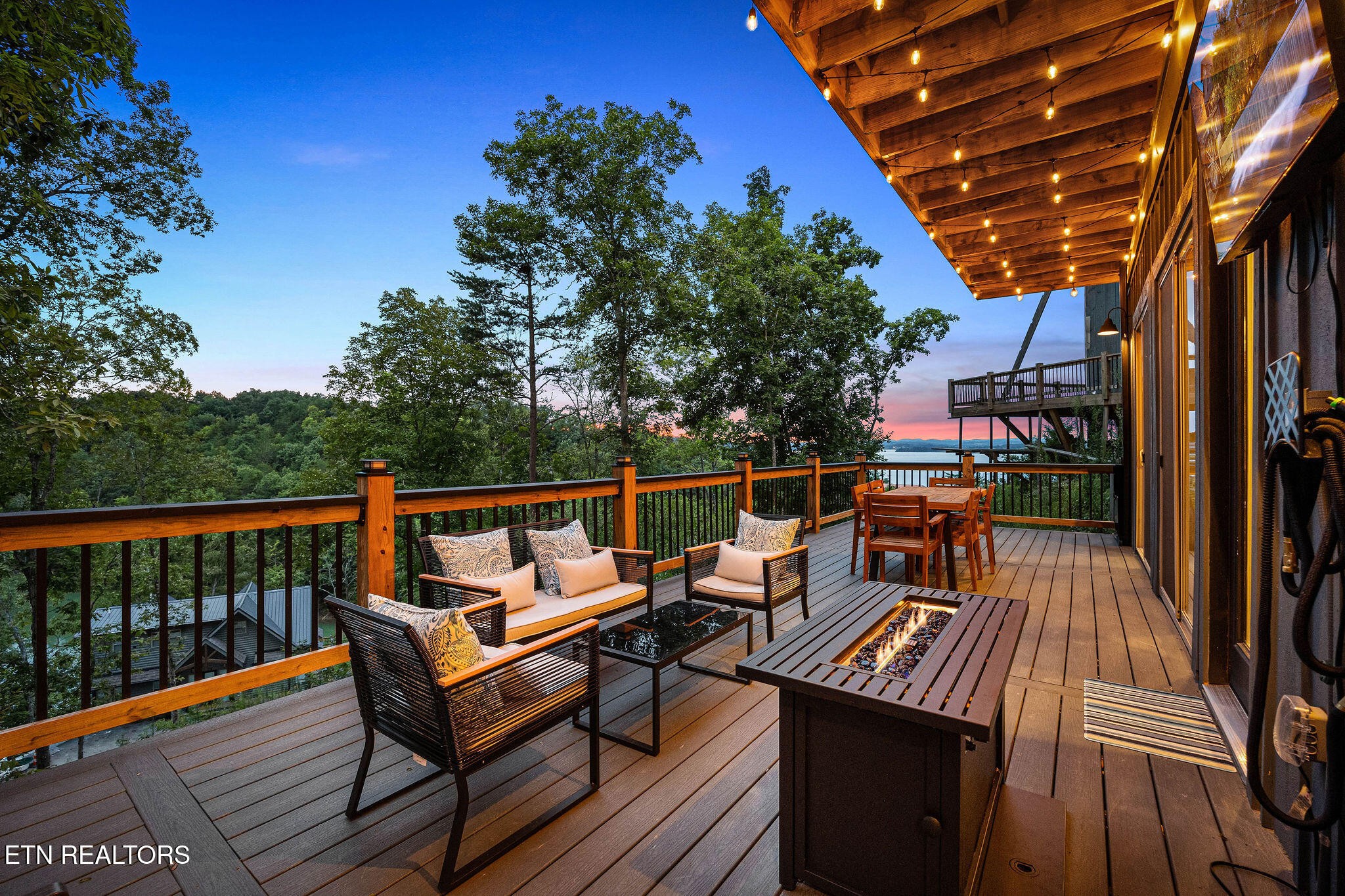 1390 Lake Haven Way