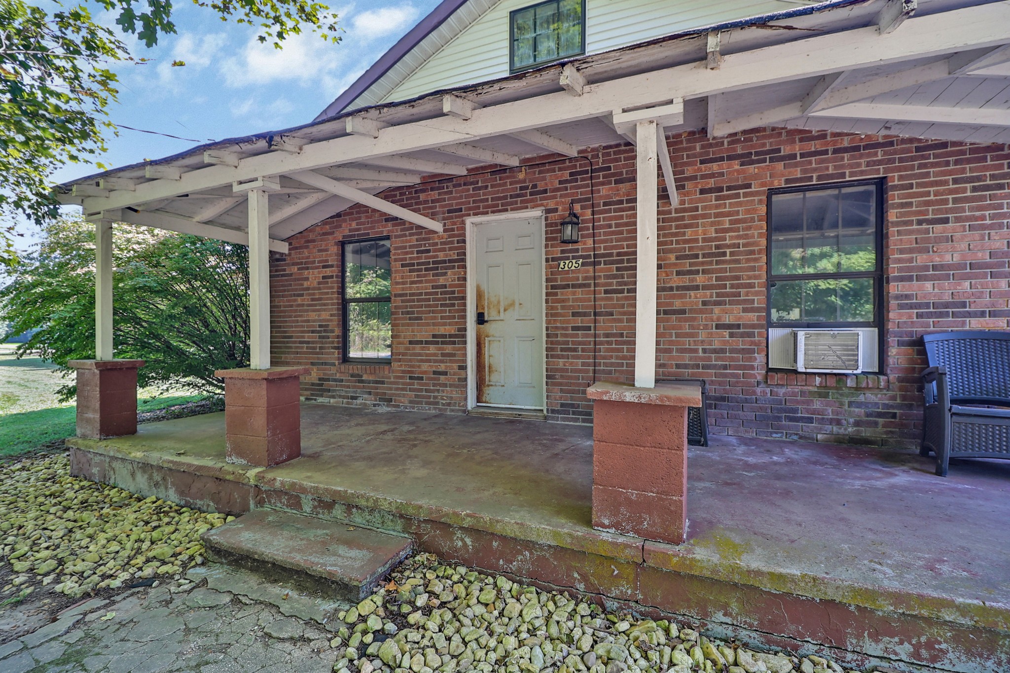 279 Smith Rd