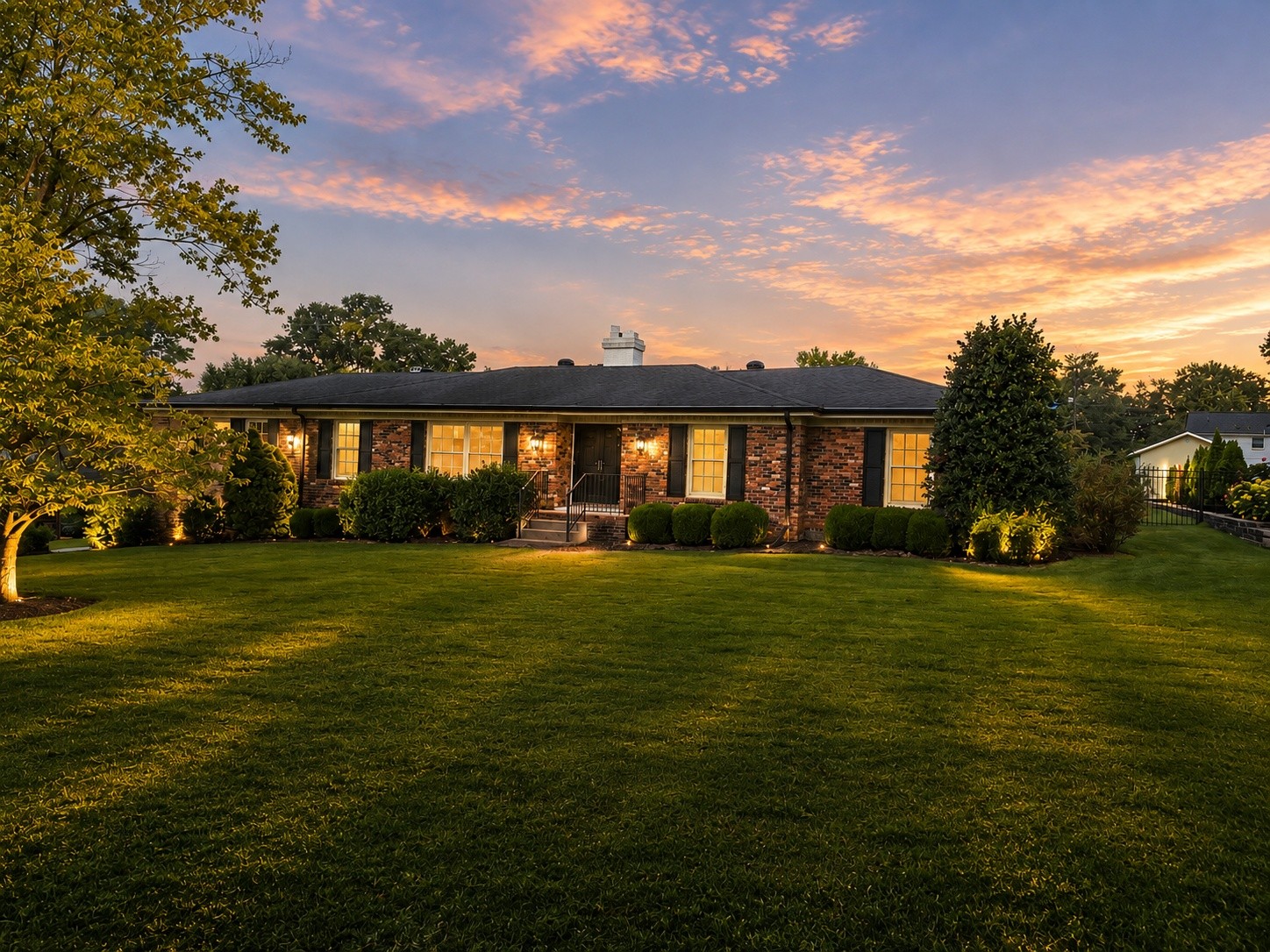 4074 Lake Pkwy