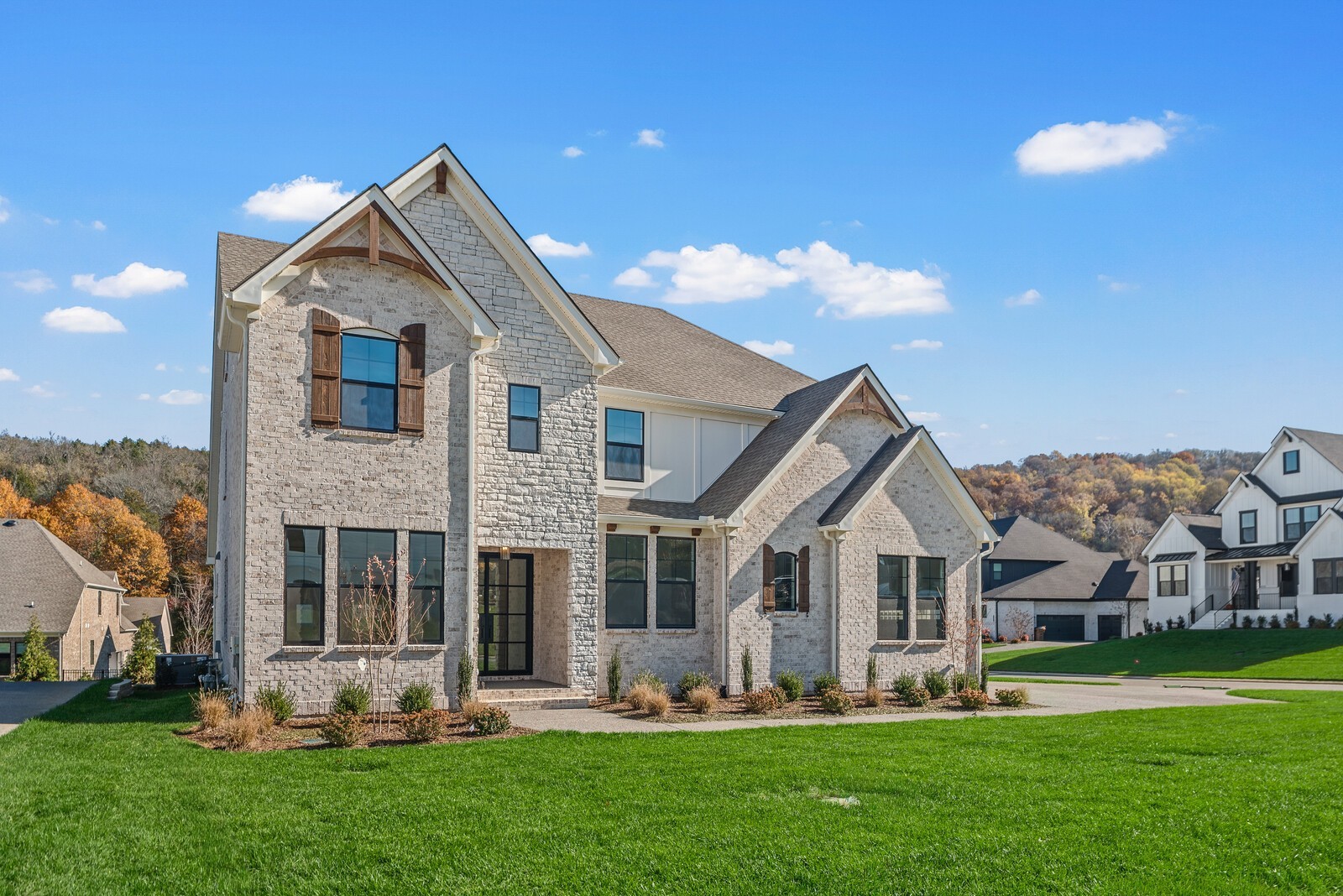 7290 Woodruff Dr