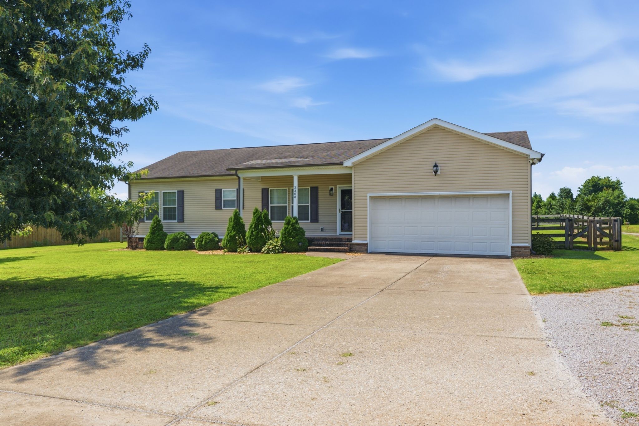 2308 Mustang Way