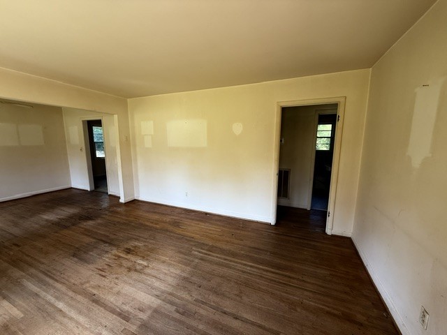 4907 Salem Dr