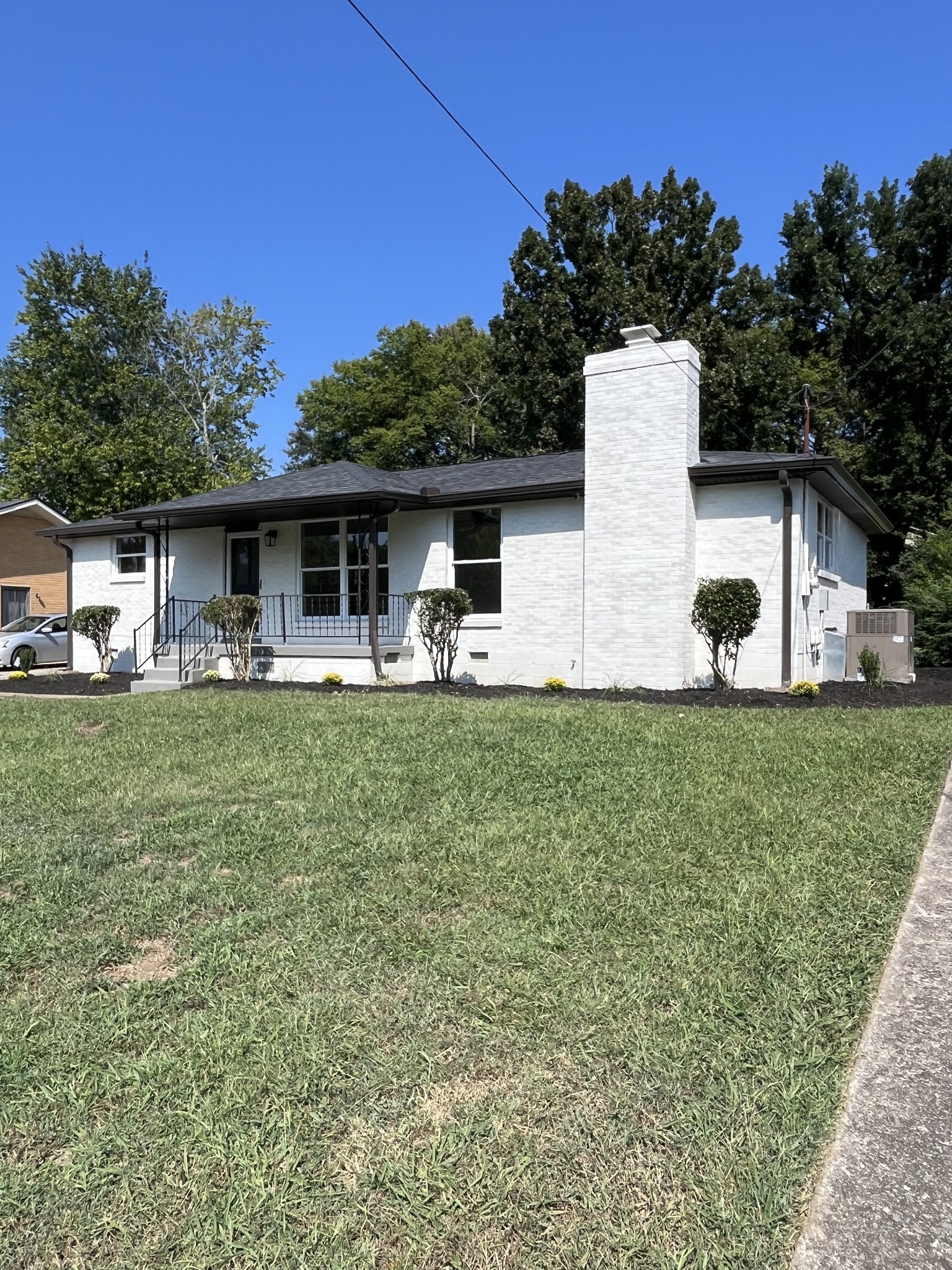 3865 Augusta Dr