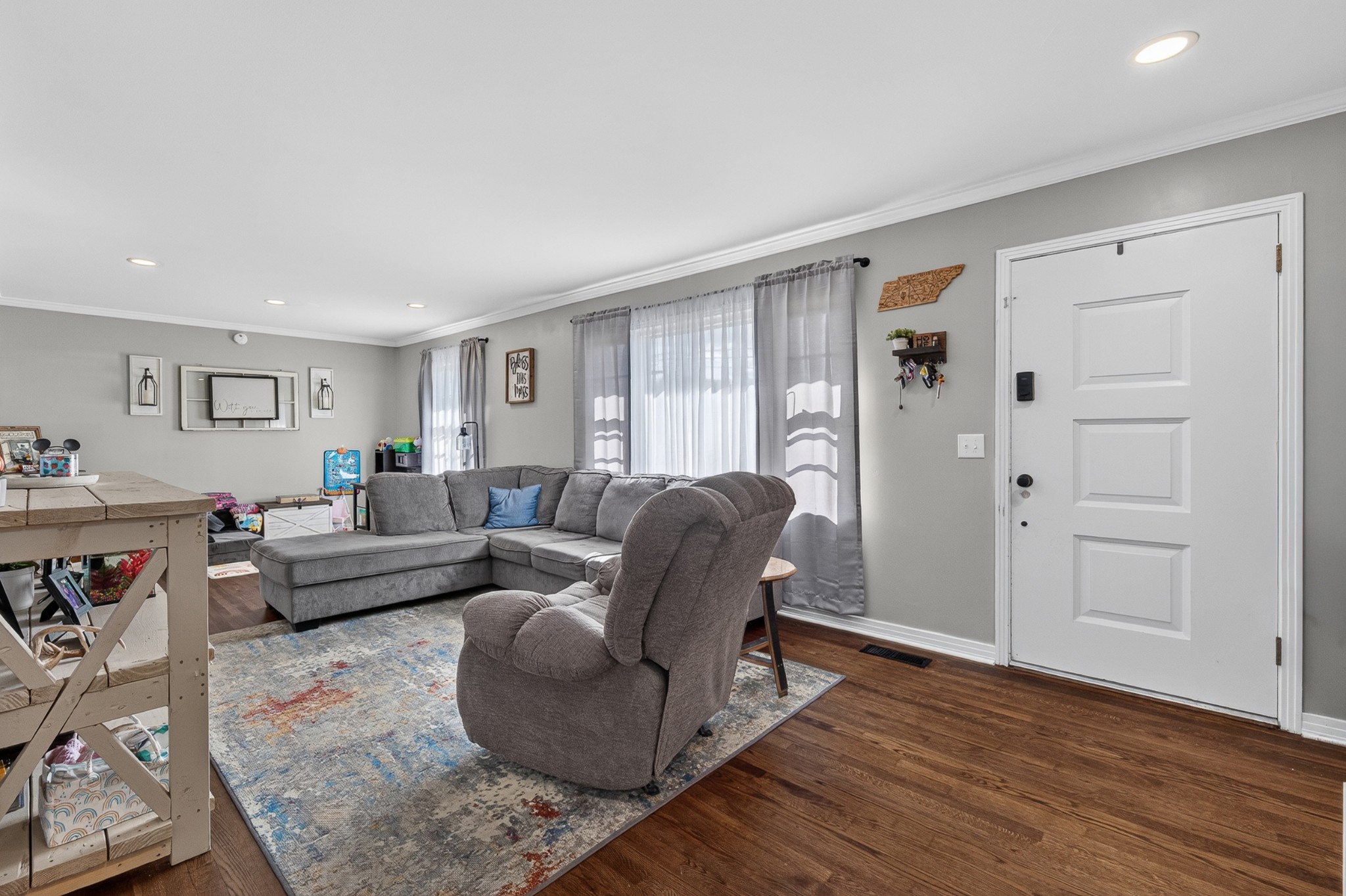 1007 2nd Ave