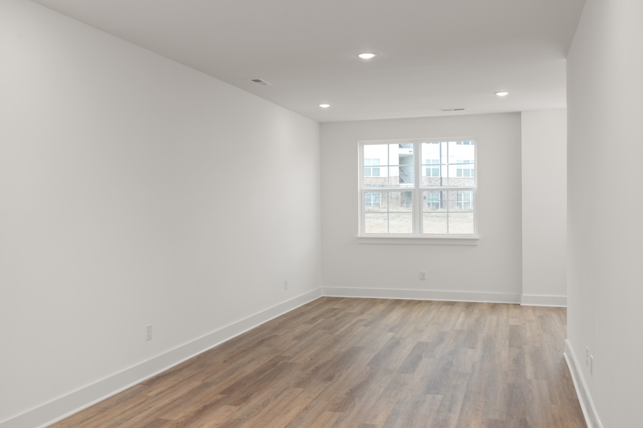 700 N DuPont Ave